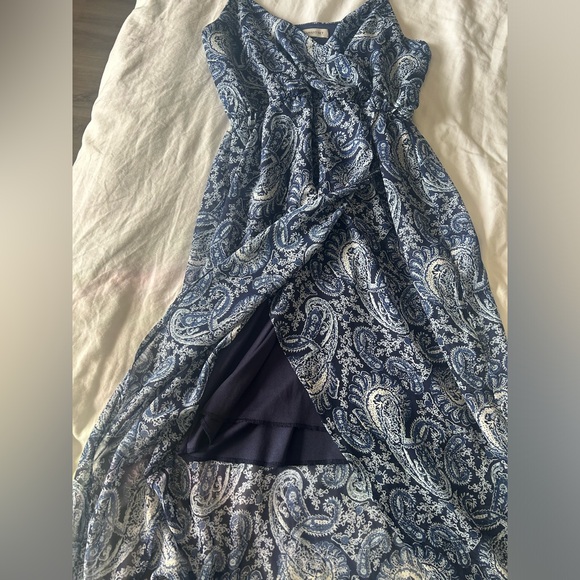 Blue paisley high low dress - Picture 2 of 3